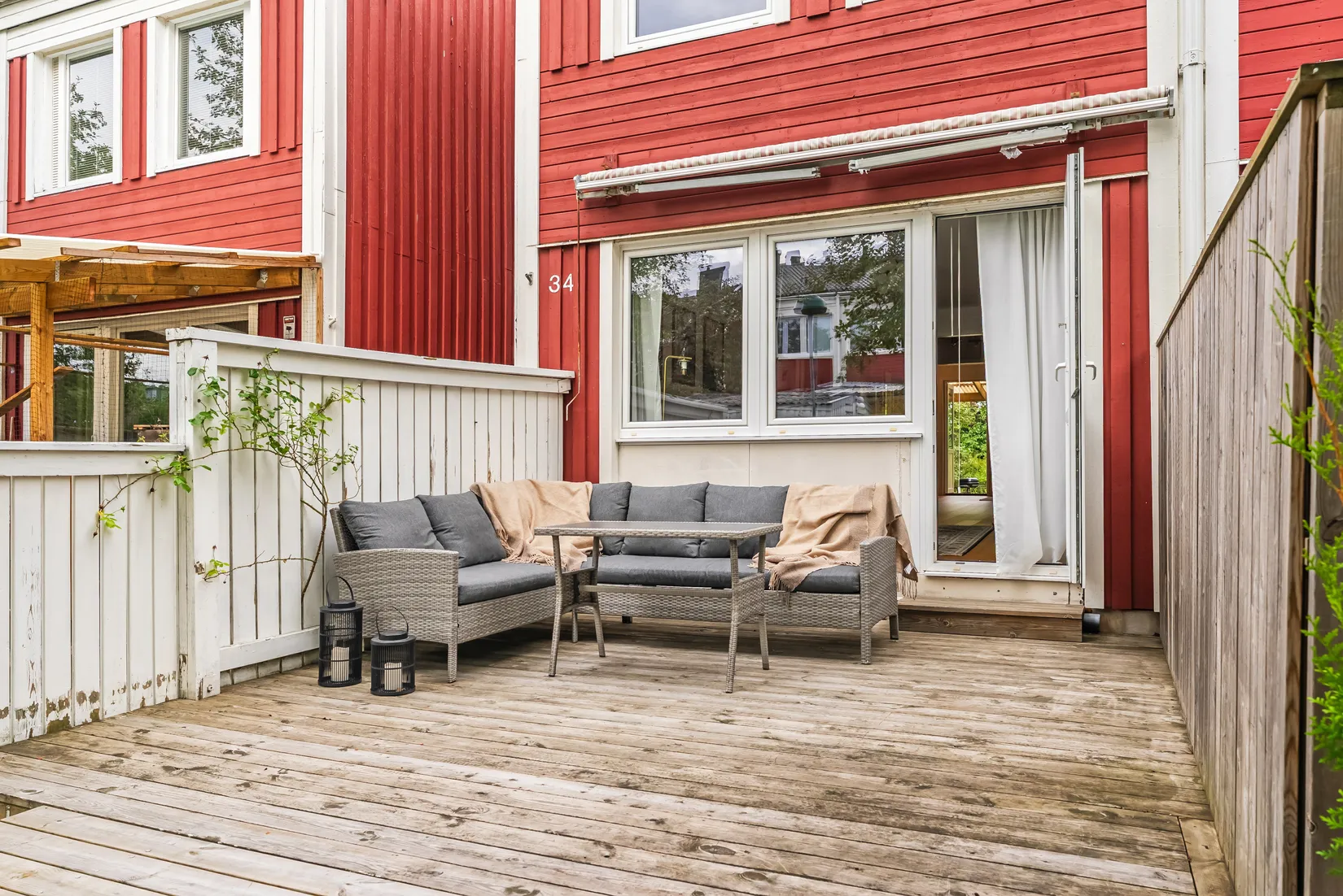 Radhus, Torpstugegränd 34, Bromsten, Stockholm