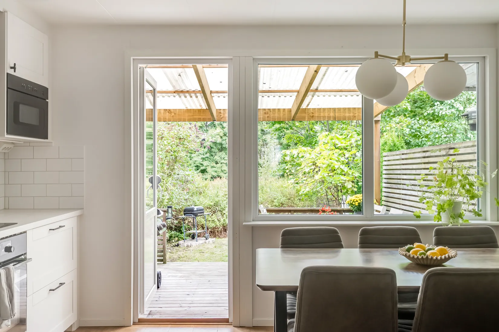 Radhus, Torpstugegränd 34, Bromsten, Stockholm