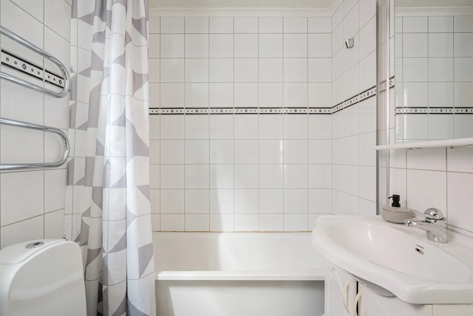 Radhus, Torpstugegränd 34, Bromsten, Stockholm