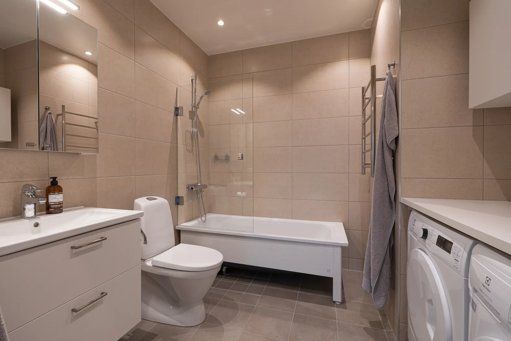 Radhus, Kungsvägen 8B, Edsviken/Centralt, Sollentuna