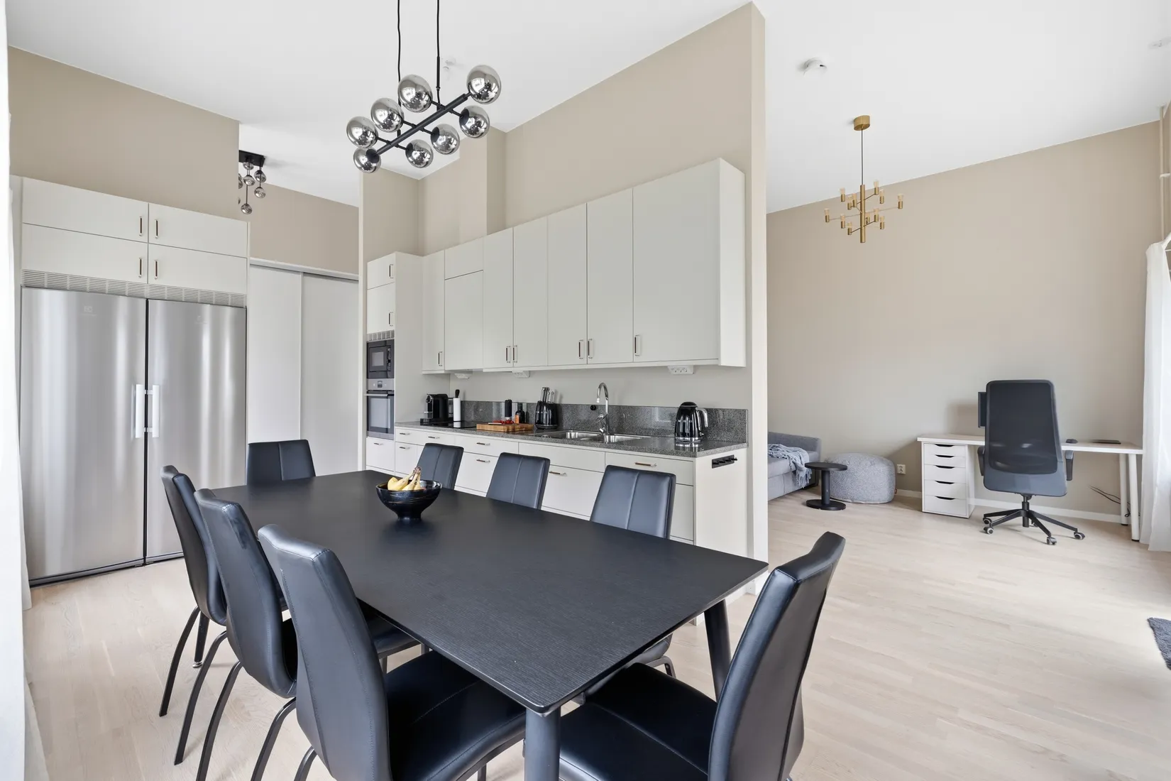 Radhus, Kungsvägen 8B, Edsviken/Centralt, Sollentuna