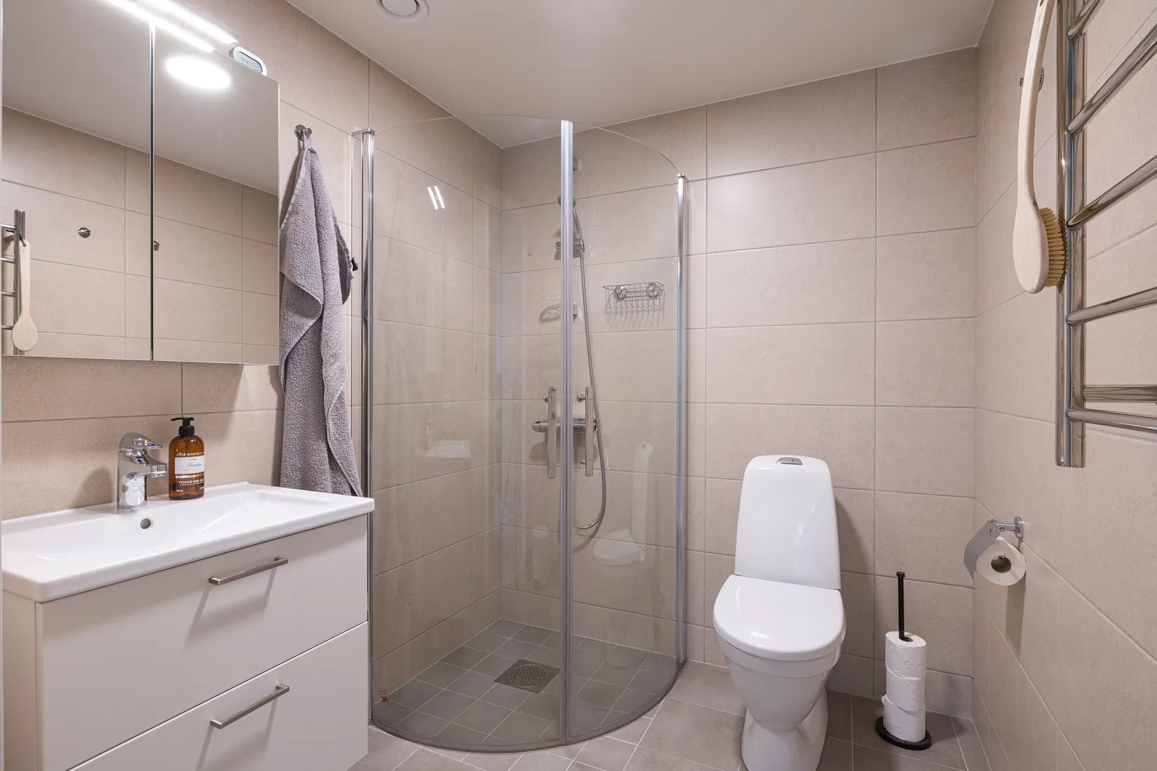 Radhus, Kungsvägen 8B, Edsviken/Centralt, Sollentuna