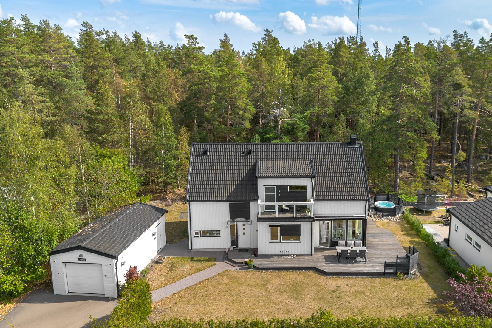 Villa, Högvretsvägen 18, Söderby, Salem