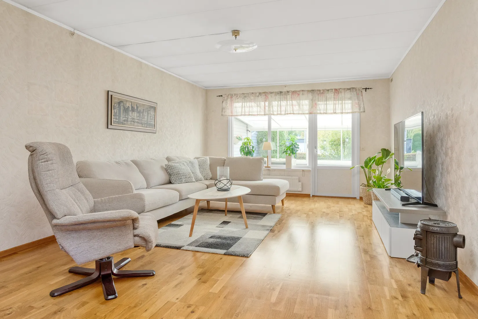 Radhus, Björnbärsvägen 11, Hagaberg, Lindesberg