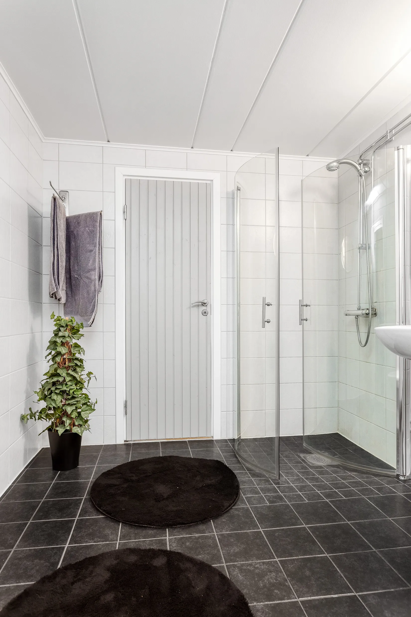 Radhus, Björnbärsvägen 11, Hagaberg, Lindesberg