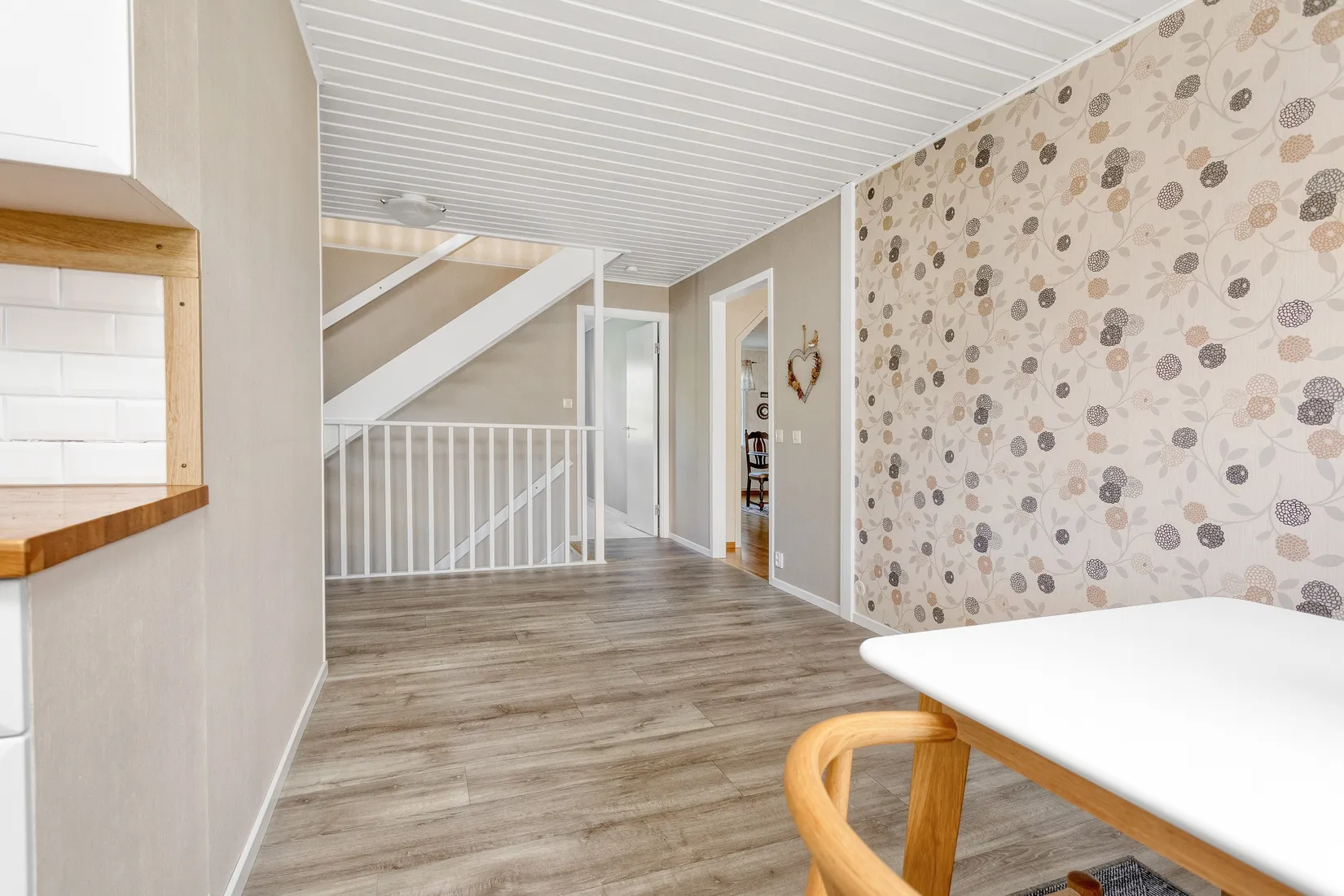 Radhus, Björnbärsvägen 11, Hagaberg, Lindesberg