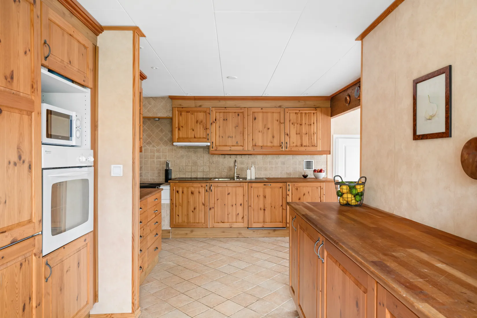 Villa, Gudmundvägen 13B, Färingsö Stenhamra, Ekerö