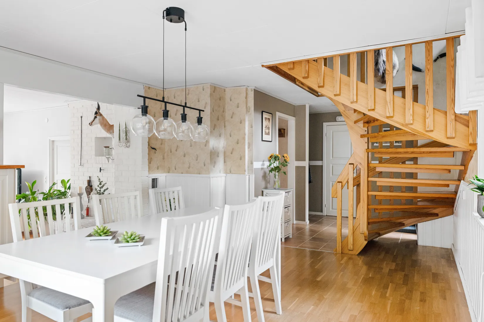 Villa, Gudmundvägen 13B, Färingsö Stenhamra, Ekerö