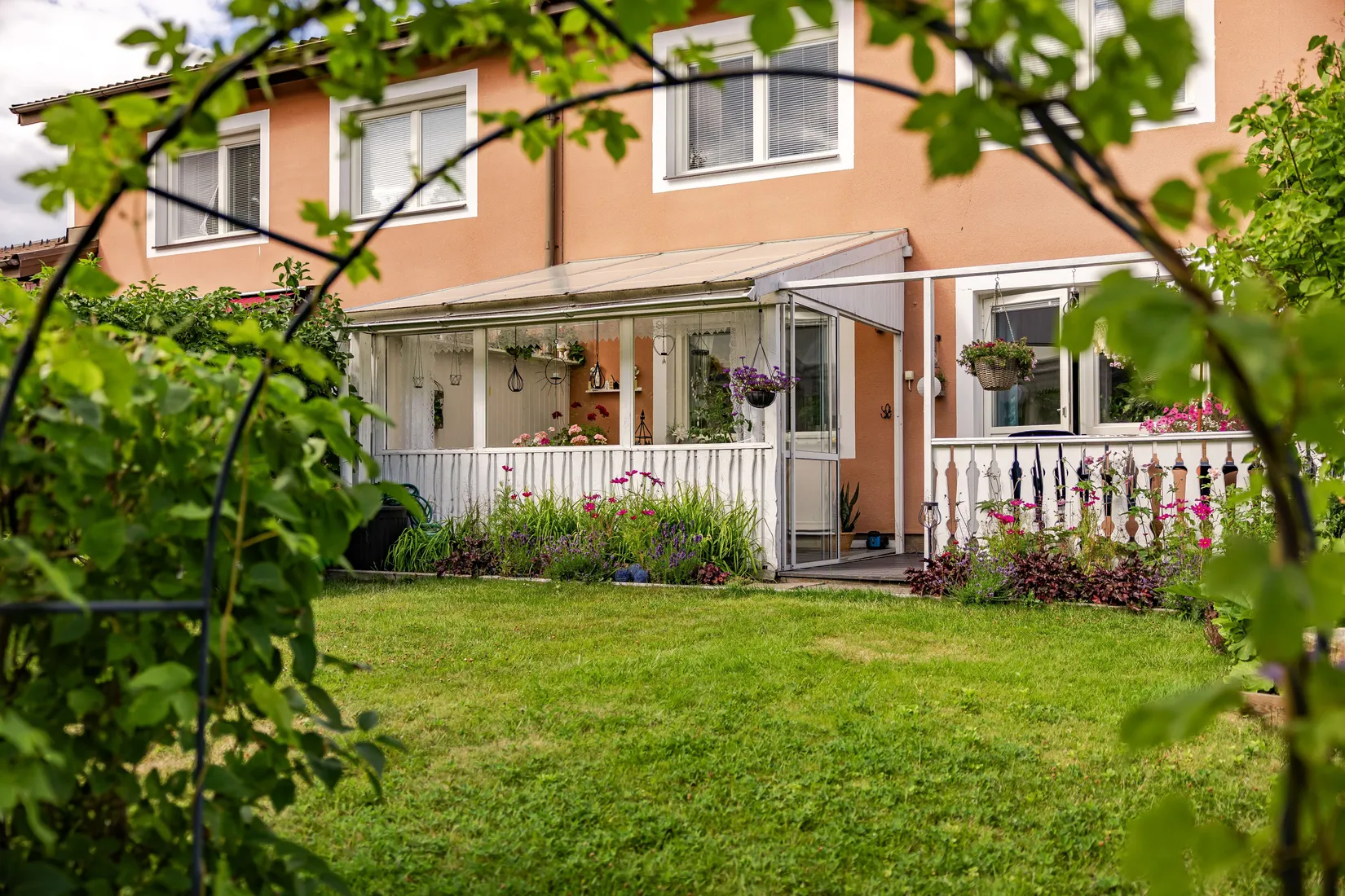 Radhus, Hövdingavägen 21B, Södra Bomhus, Gävle
