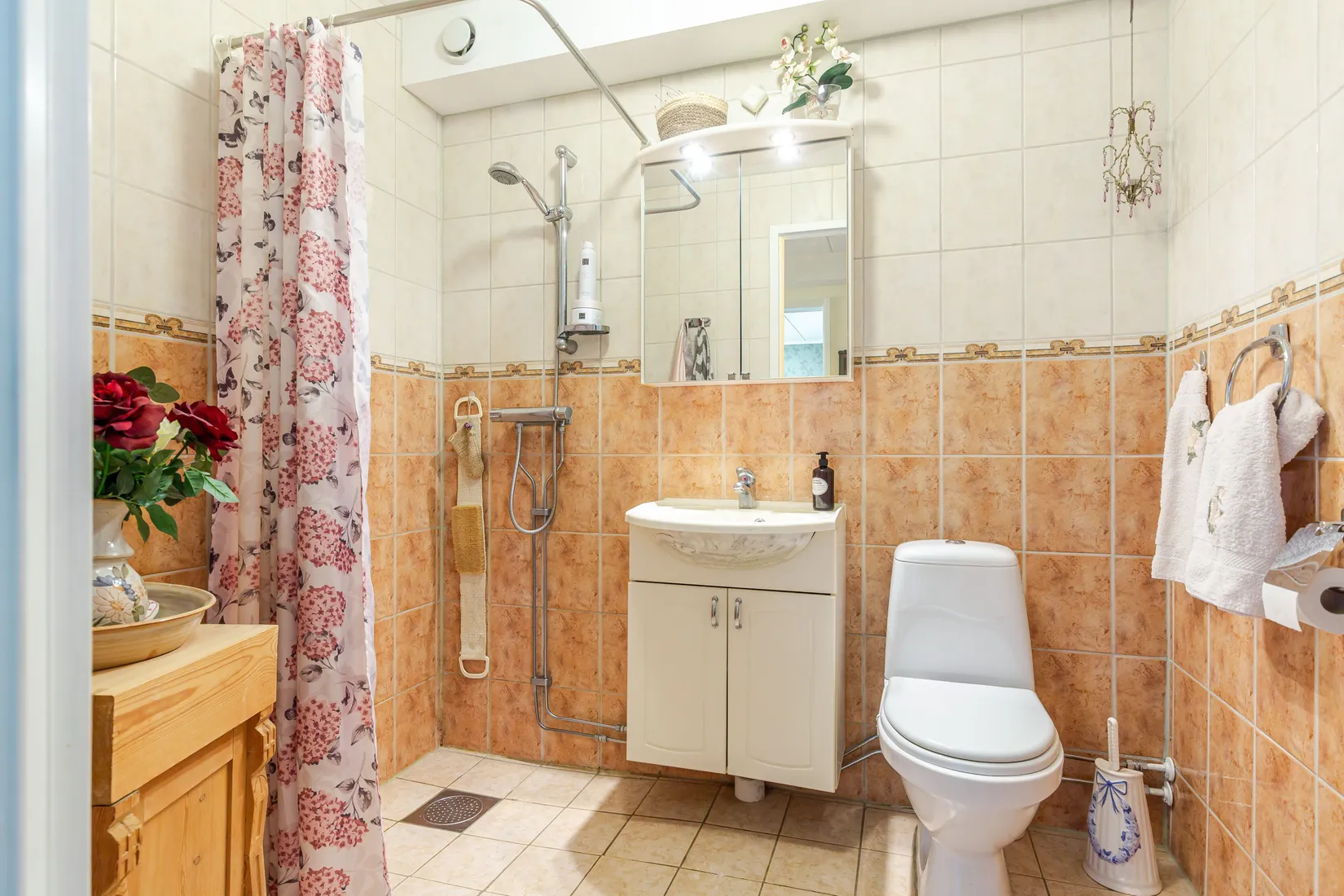Radhus, Hövdingavägen 21B, Södra Bomhus, Gävle