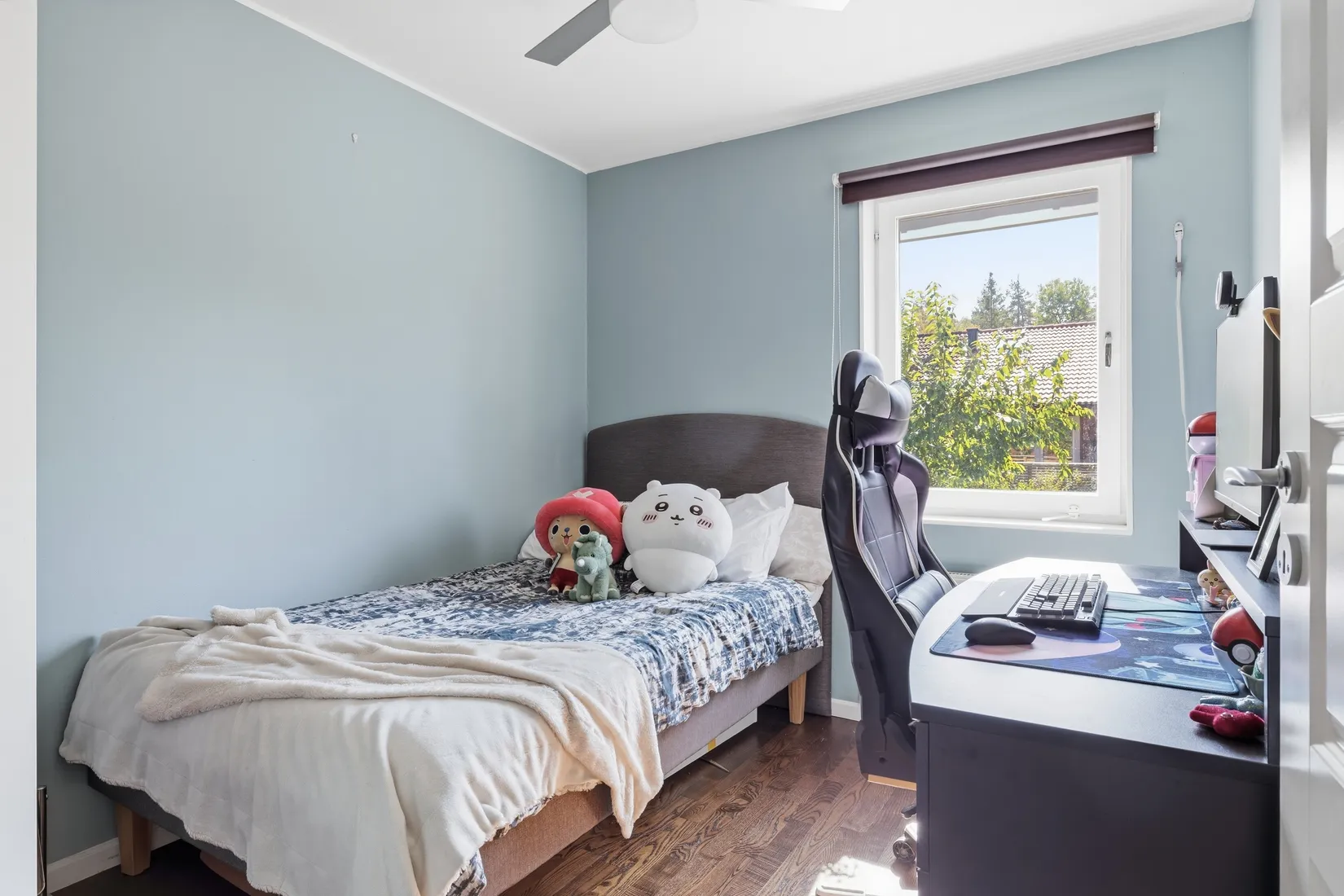 Radhus, Tegvägen 33, Solgårdsgärde, Vallentuna