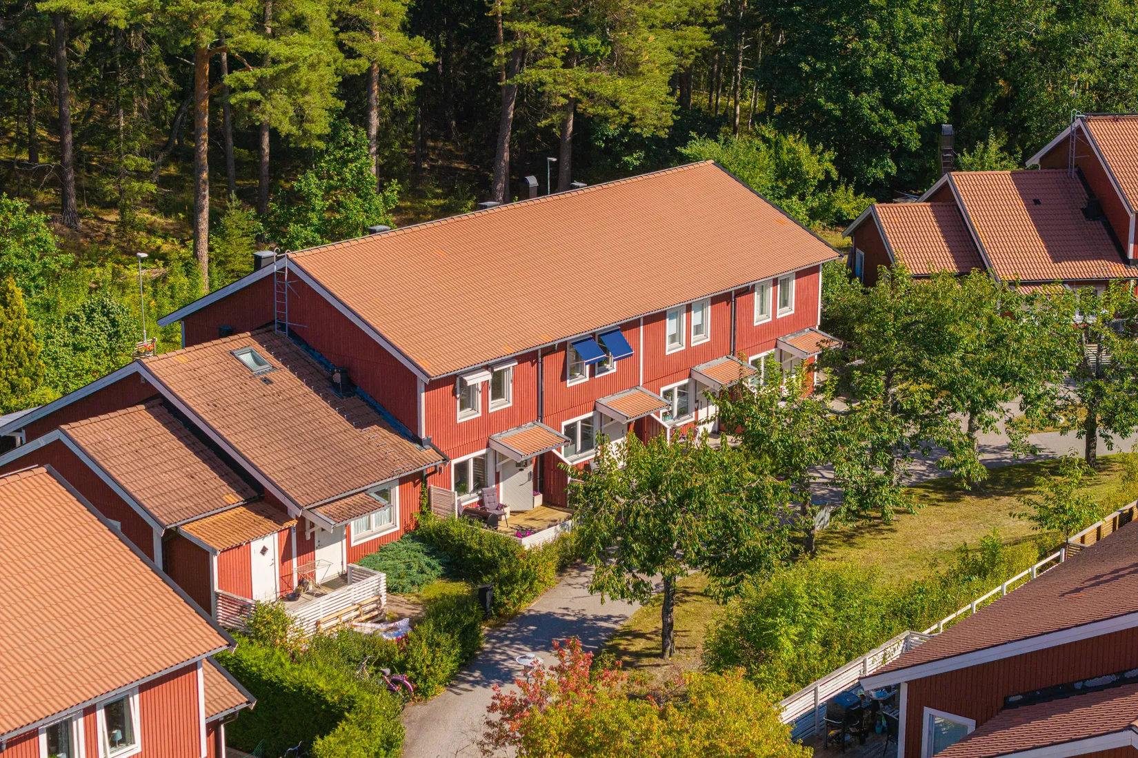 Radhus, Tegvägen 33, Solgårdsgärde, Vallentuna