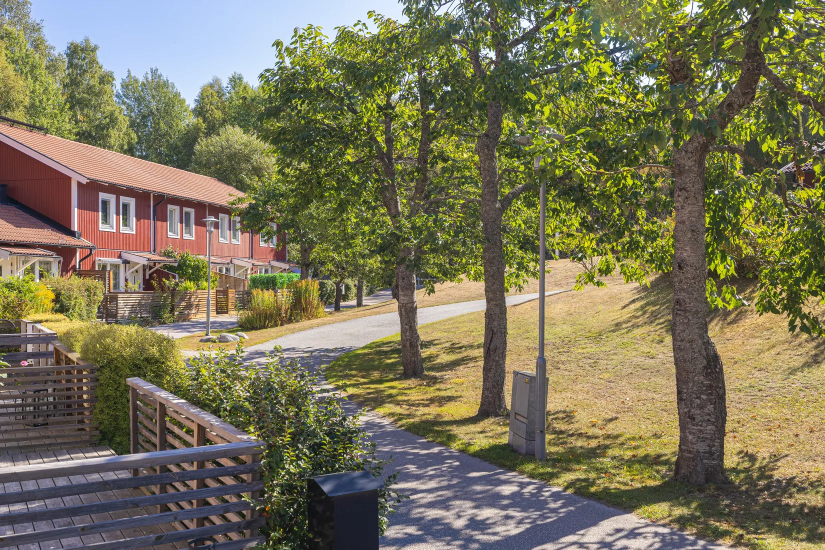 Radhus, Tegvägen 33, Solgårdsgärde, Vallentuna