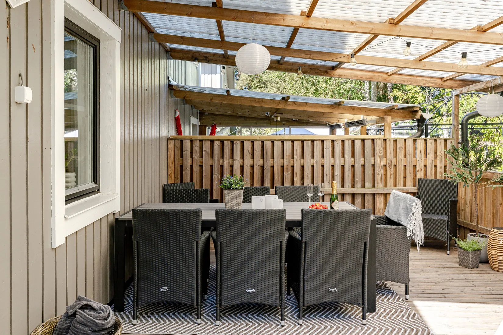 Radhus, Lärksoppsgatan  120, Bergvreten, Enköping