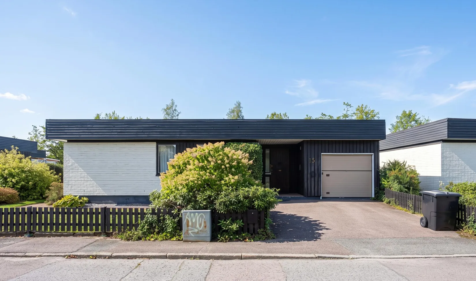 Villa, Ploggatan 15, Hammarby, Västerås