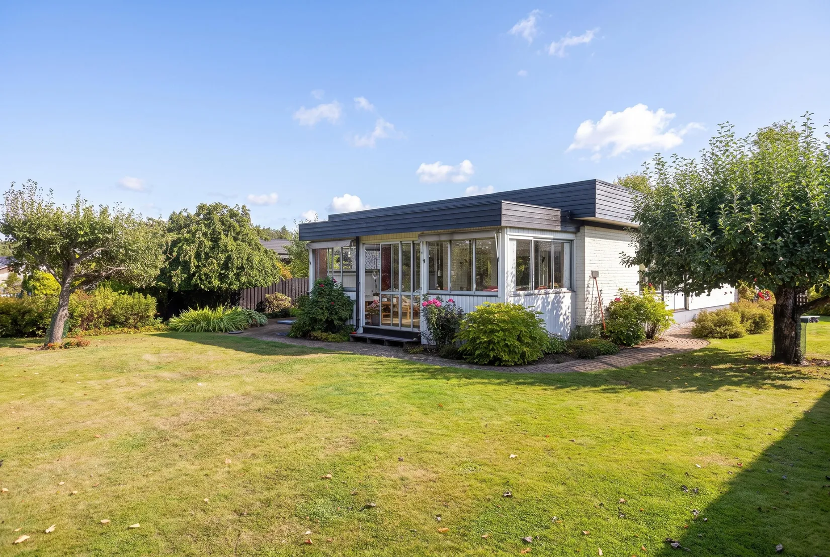 Villa, Ploggatan 15, Hammarby, Västerås