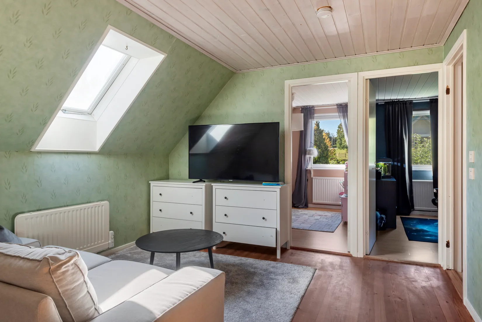 Villa, Linvägen 2, Älmsta centralt, Norrtälje
