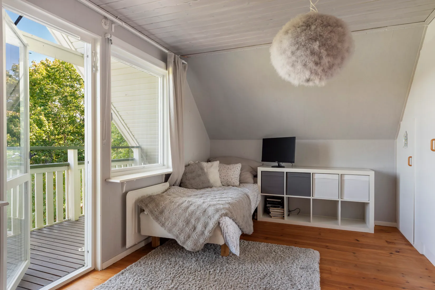 Villa, Linvägen 2, Älmsta centralt, Norrtälje