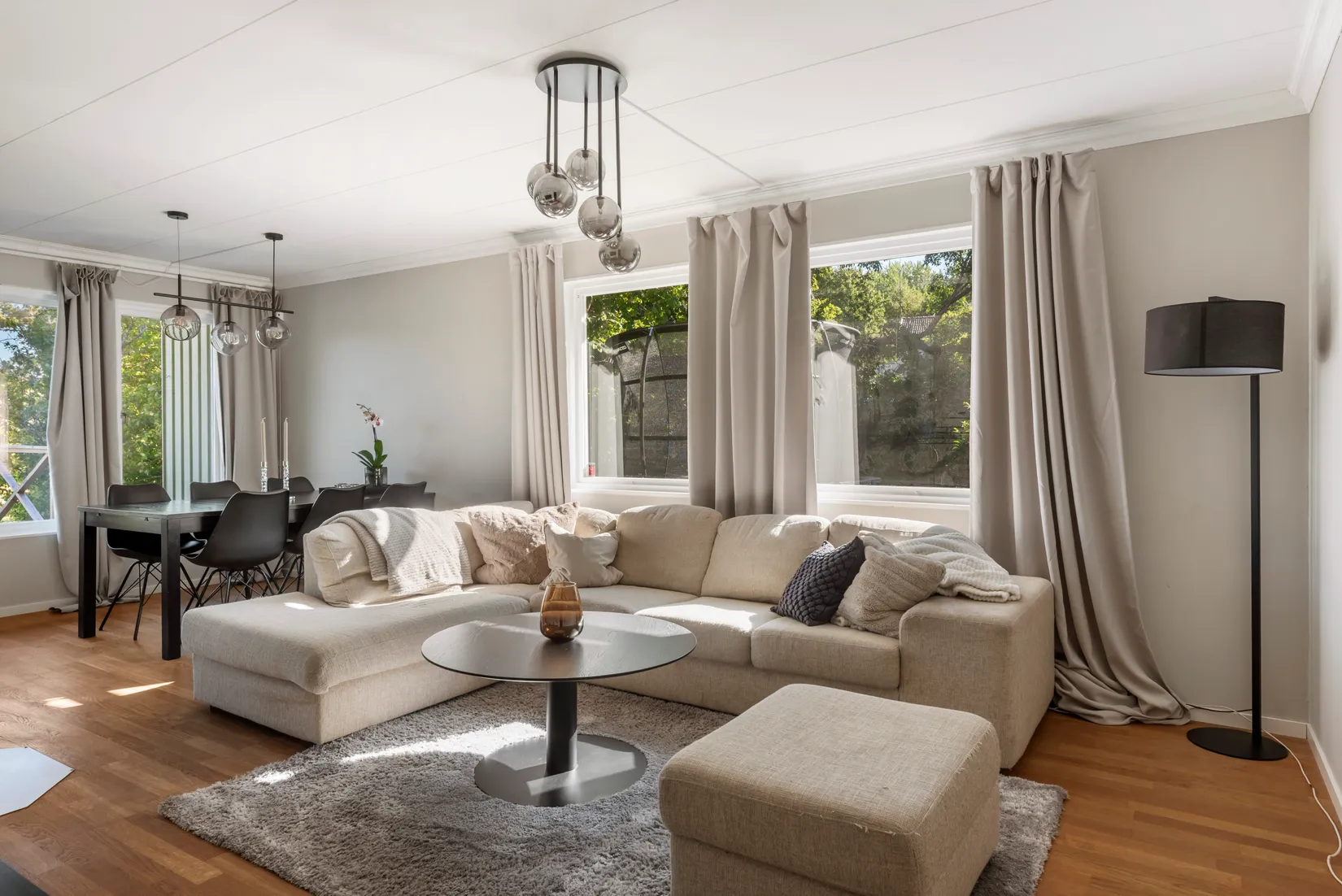 Villa, Linvägen 2, Älmsta centralt, Norrtälje