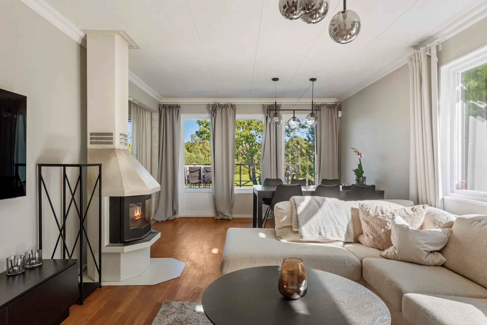 Villa, Linvägen 2, Älmsta centralt, Norrtälje