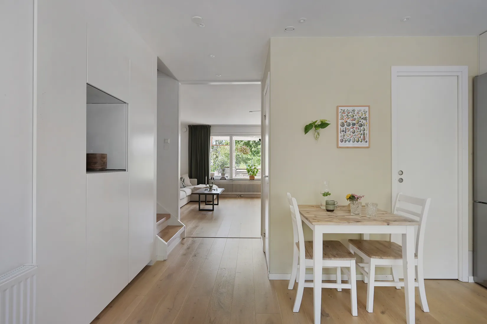Radhus, Flygarvägen 255, Barkarby, Järfälla