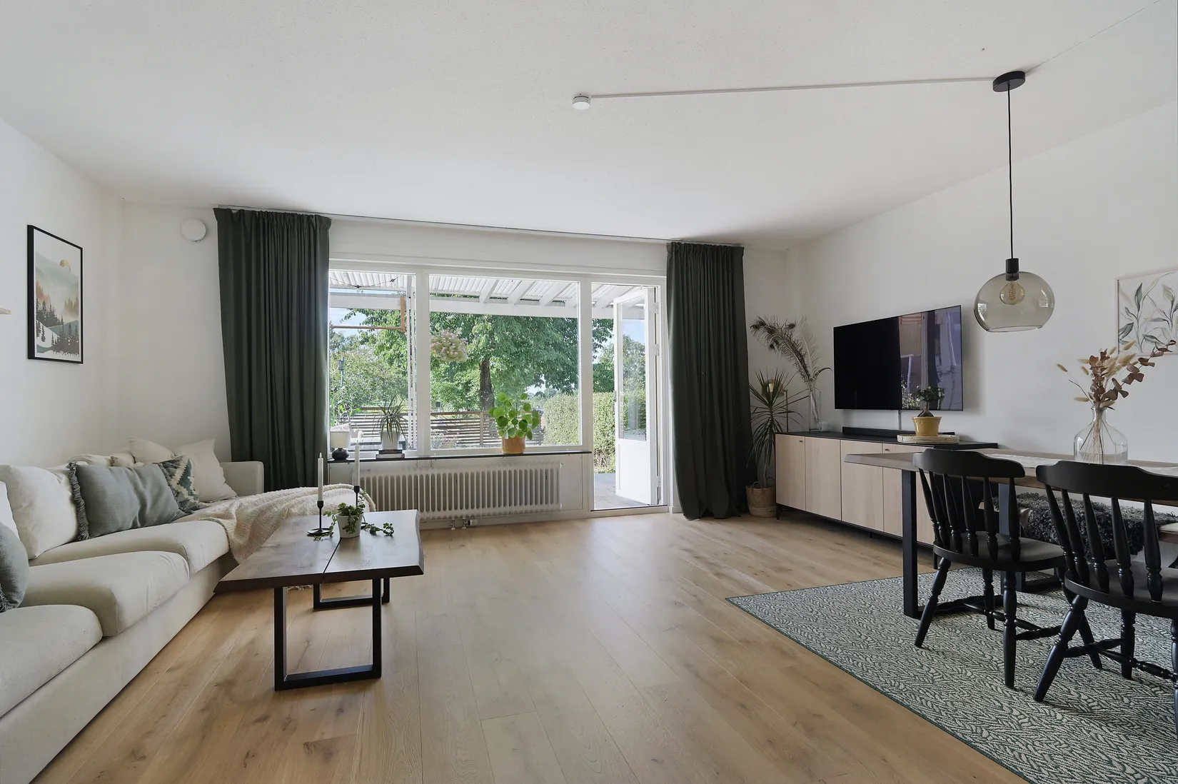 Radhus, Flygarvägen 255, Barkarby, Järfälla