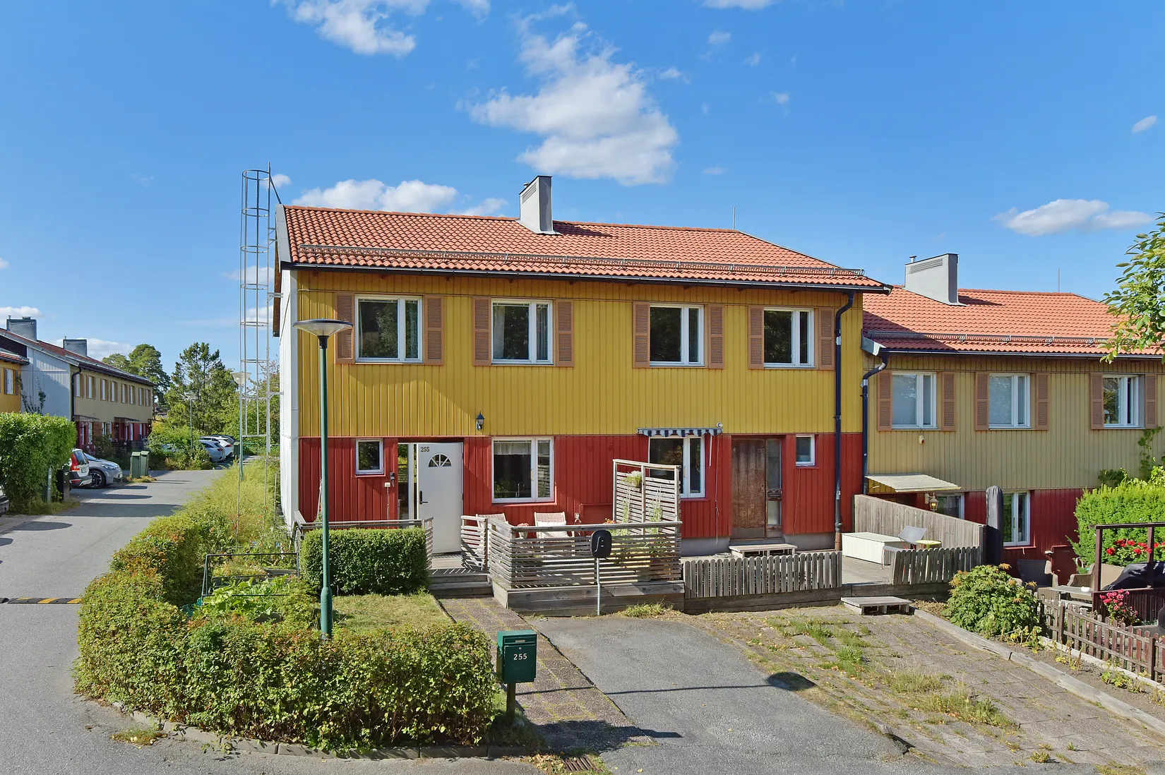 Radhus, Flygarvägen 255, Barkarby, Järfälla