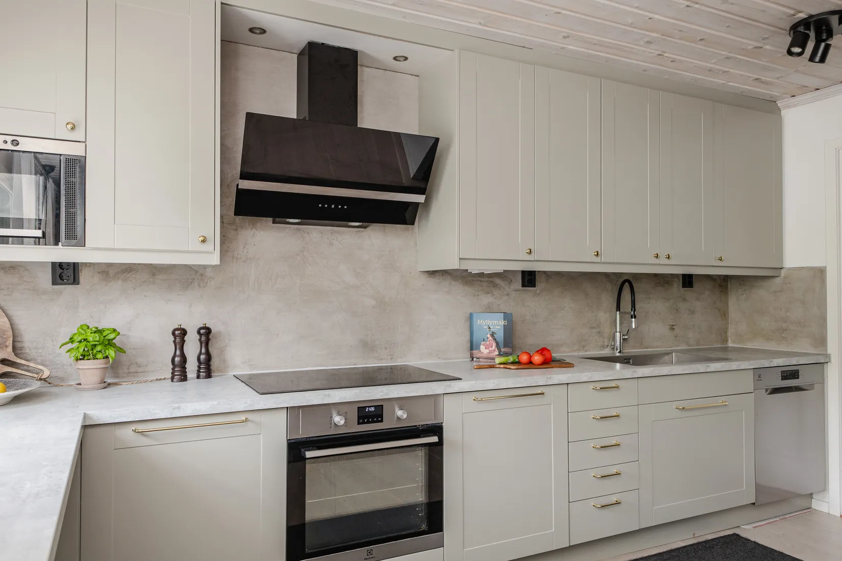 Villa, Fotbollsgatan 17, Gröngarn, Enköping