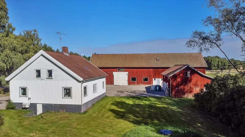 Gård/Skog, Överby 4, Tanum