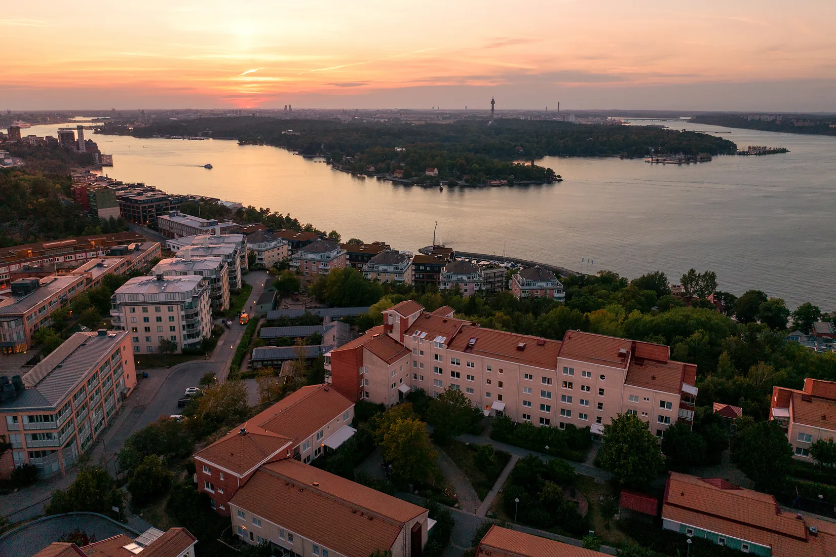 Radhus, Fyrspannsvägen 10, Jarlaberg, Nacka