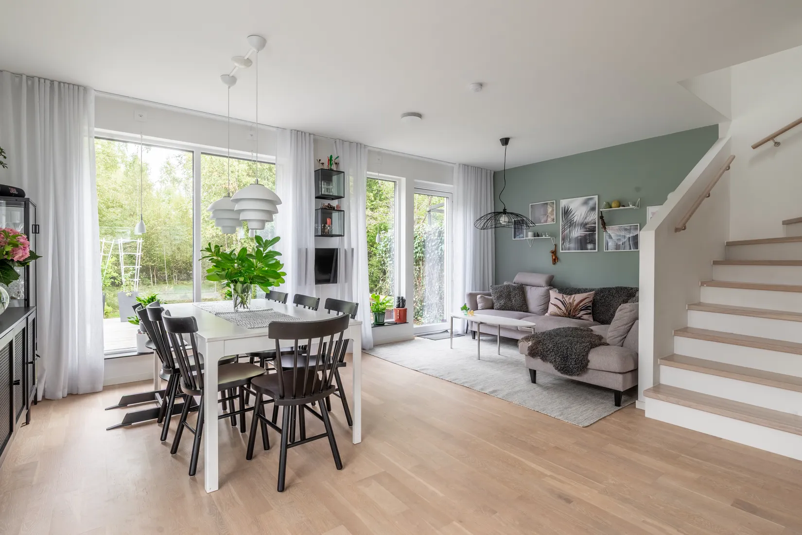 Radhus, Valthornsgatan 6A, Hestra, Borås