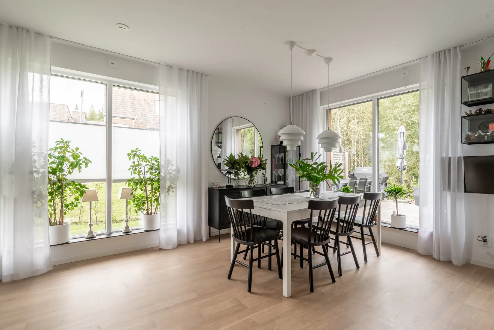 Radhus, Valthornsgatan 6A, Hestra, Borås