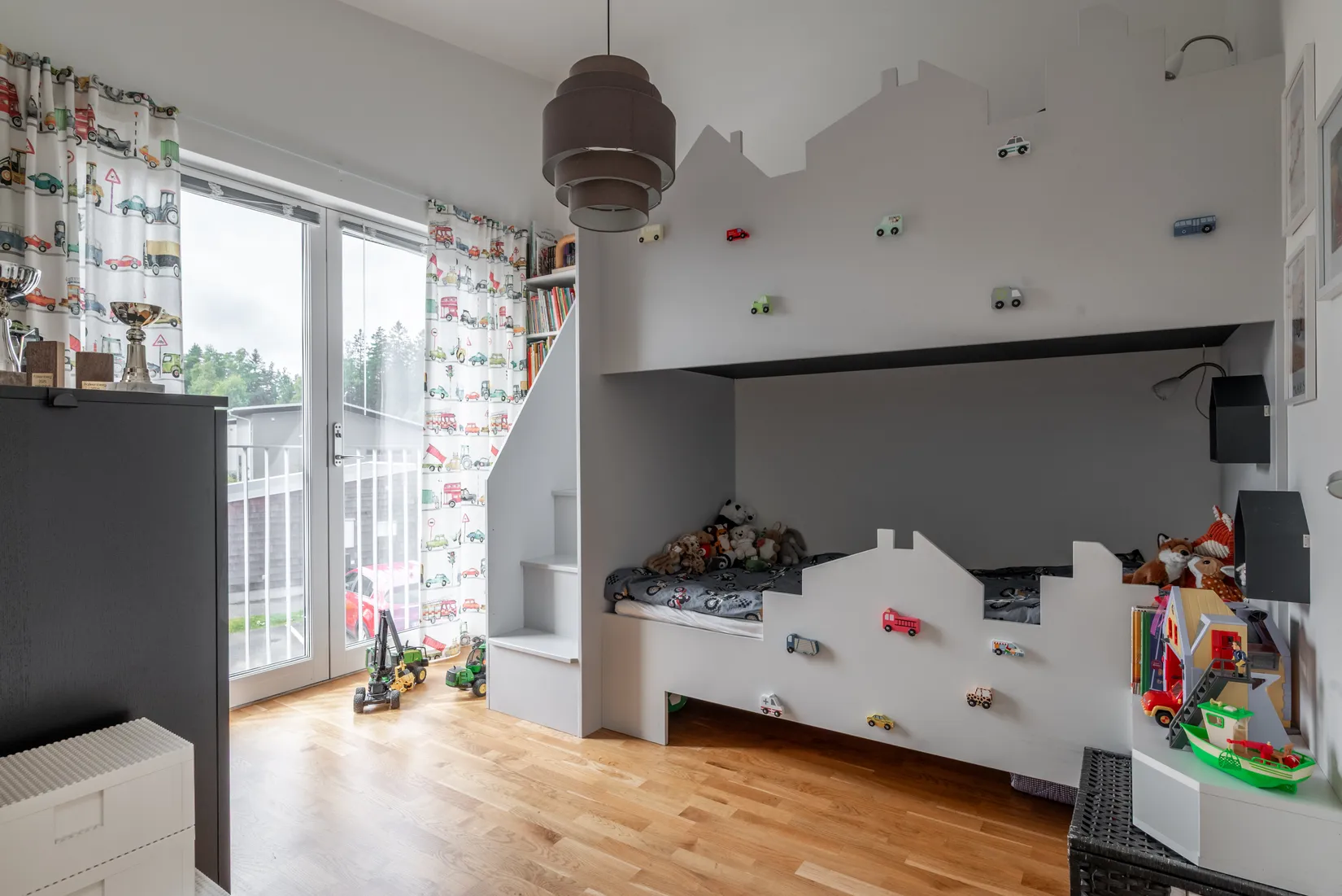 Radhus, Valthornsgatan 6A, Hestra, Borås