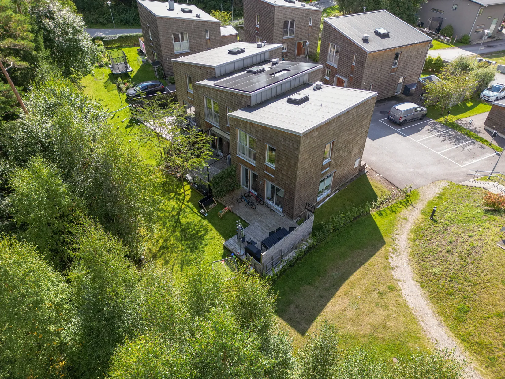 Radhus, Valthornsgatan 6A, Hestra, Borås