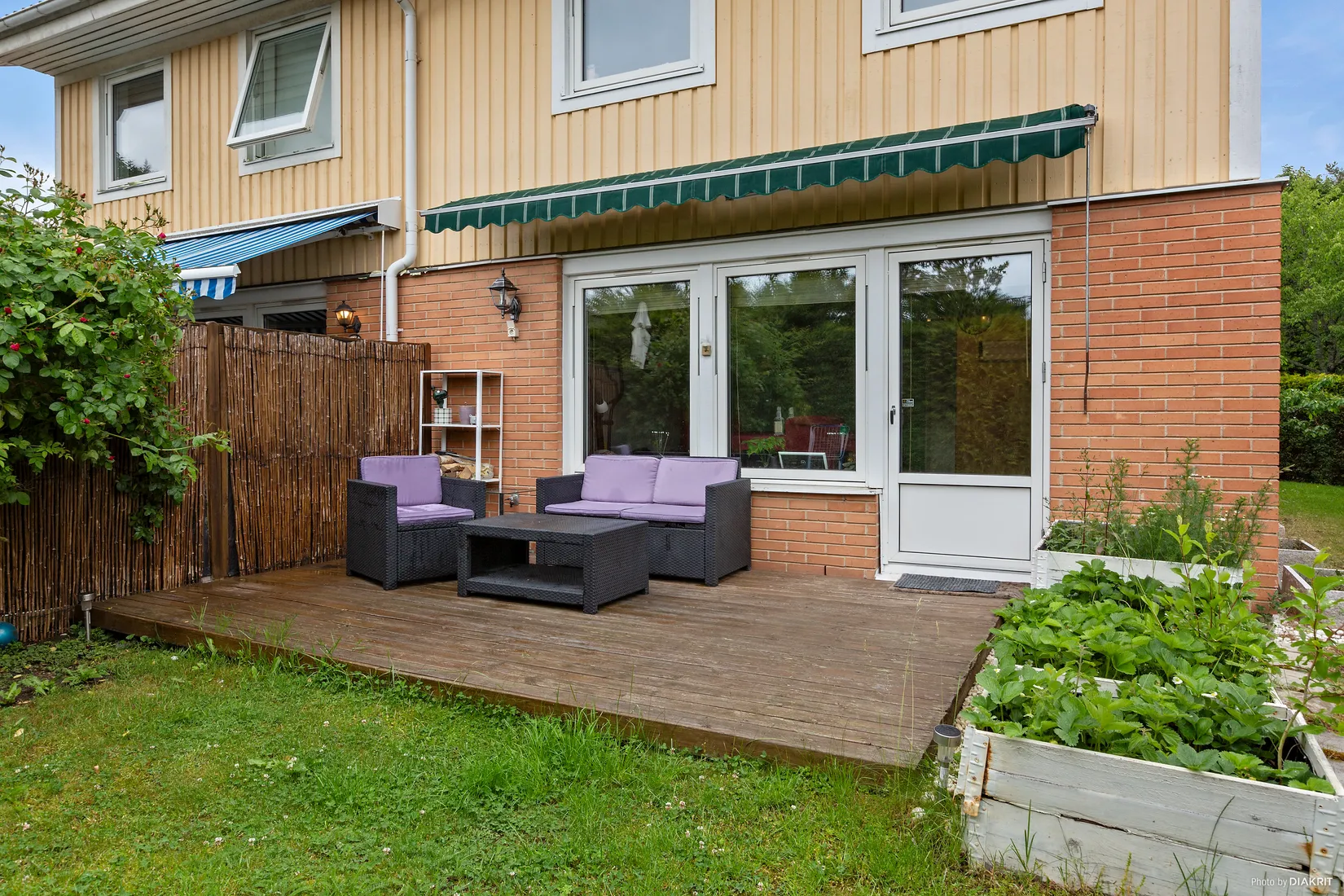 Radhus, Biskop Brasks gränd 9, Stäket, Järfälla