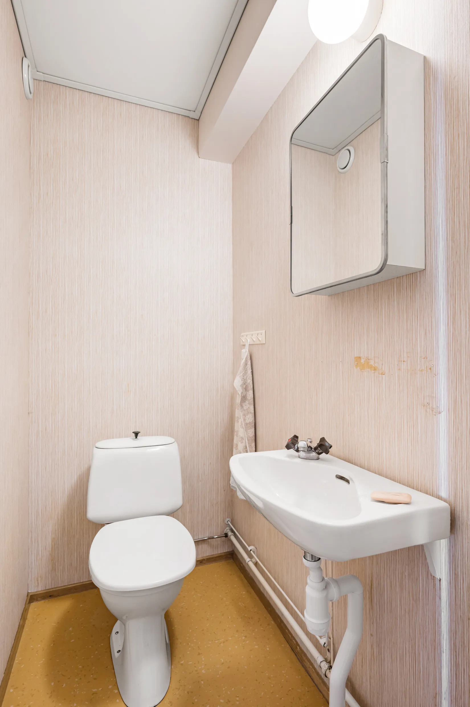 Radhus, Glimmerstigen 23, Lillsjön - Kungsängen, Upplands-Bro