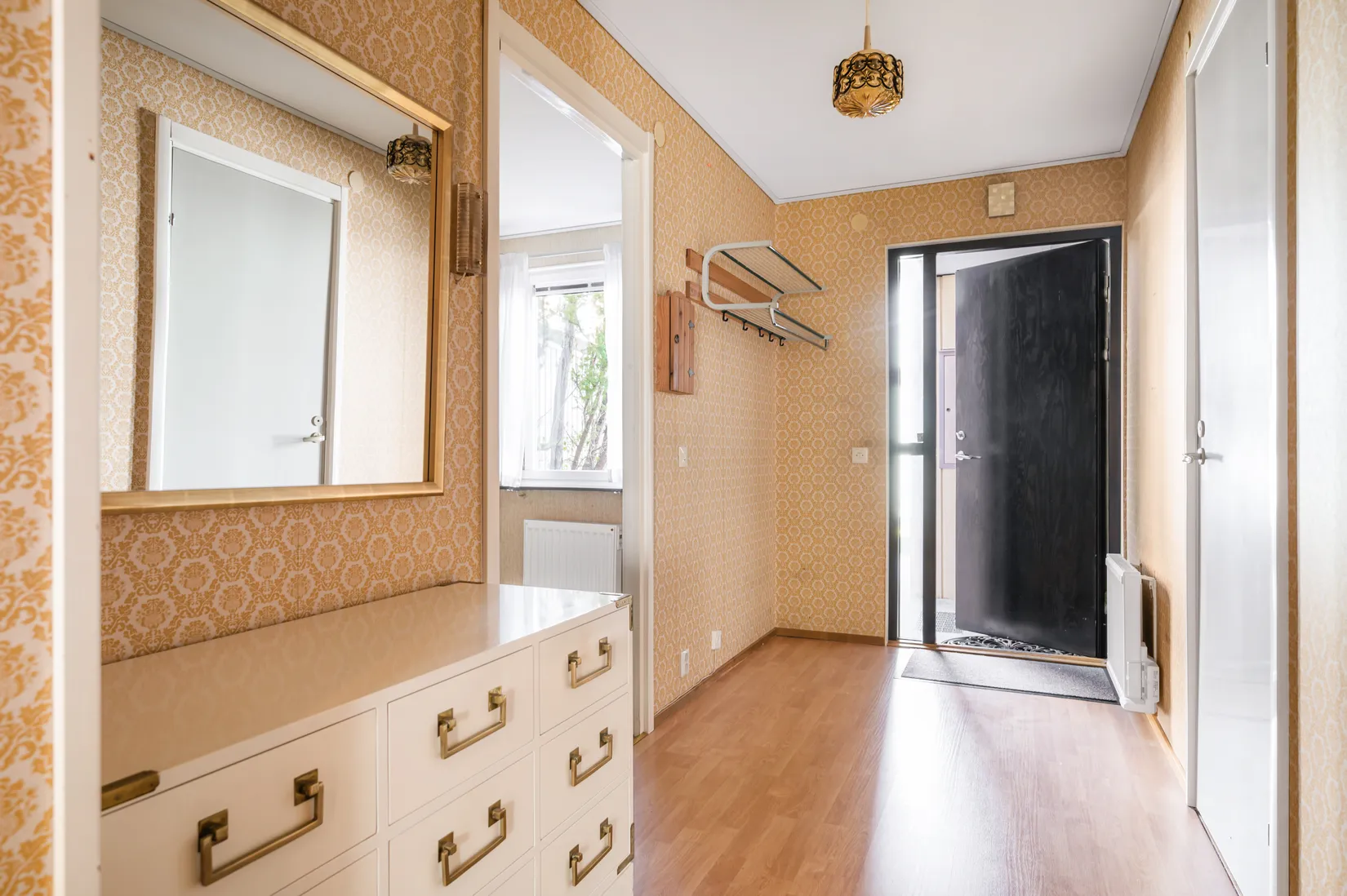 Radhus, Glimmerstigen 23, Lillsjön - Kungsängen, Upplands-Bro