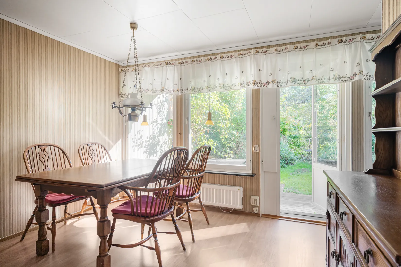 Radhus, Glimmerstigen 23, Lillsjön - Kungsängen, Upplands-Bro