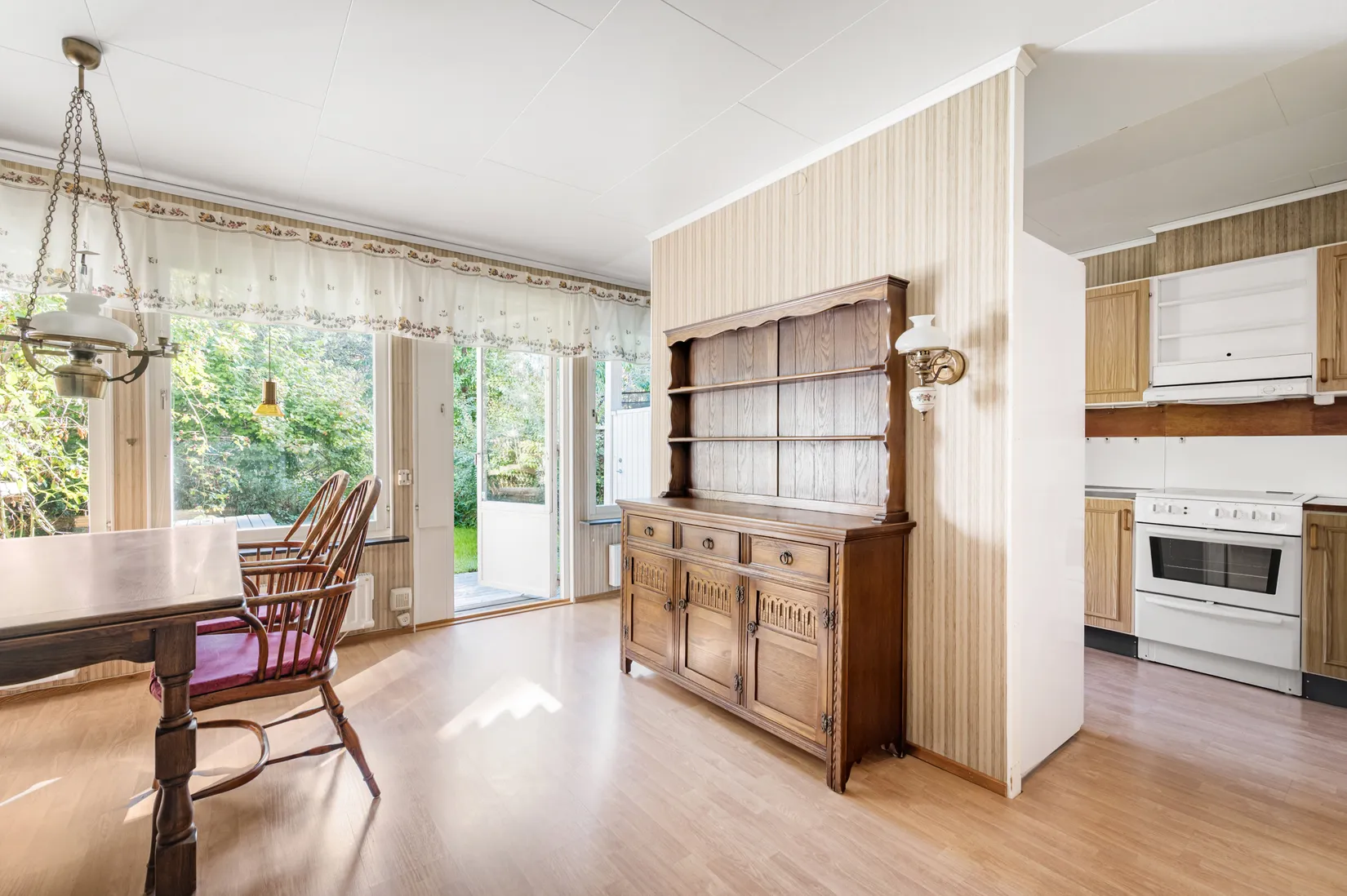 Radhus, Glimmerstigen 23, Lillsjön - Kungsängen, Upplands-Bro