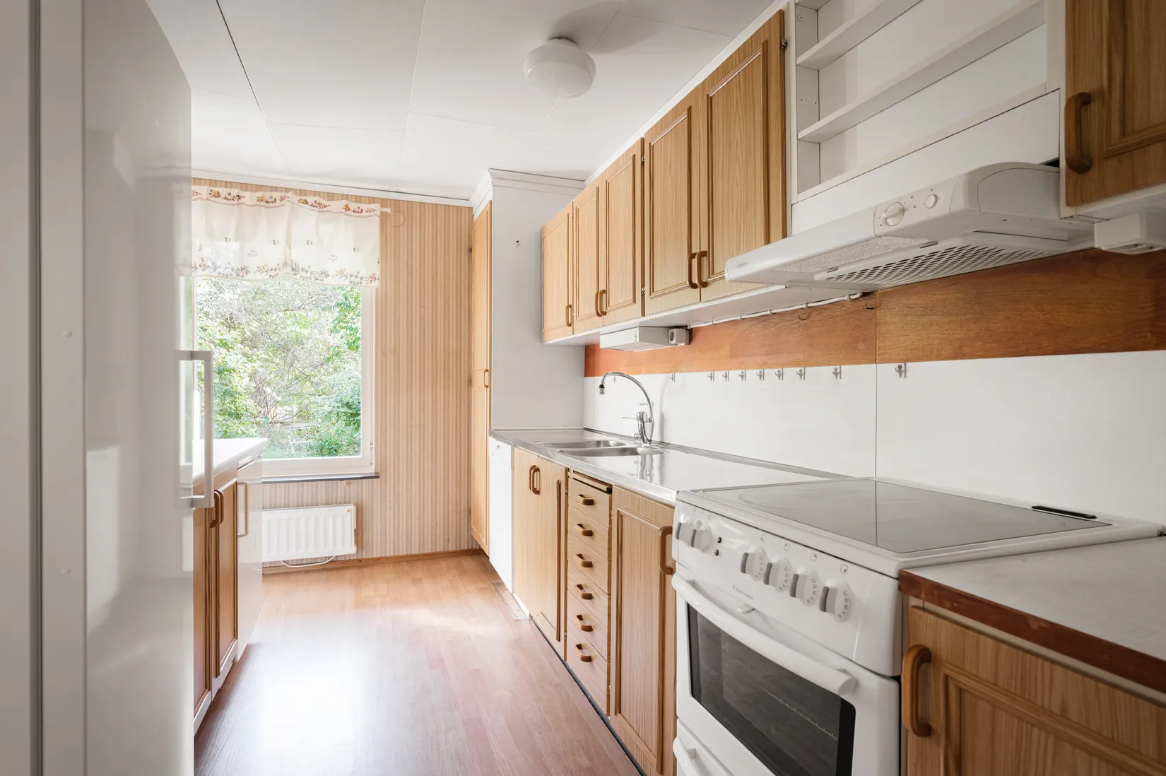 Radhus, Glimmerstigen 23, Lillsjön - Kungsängen, Upplands-Bro