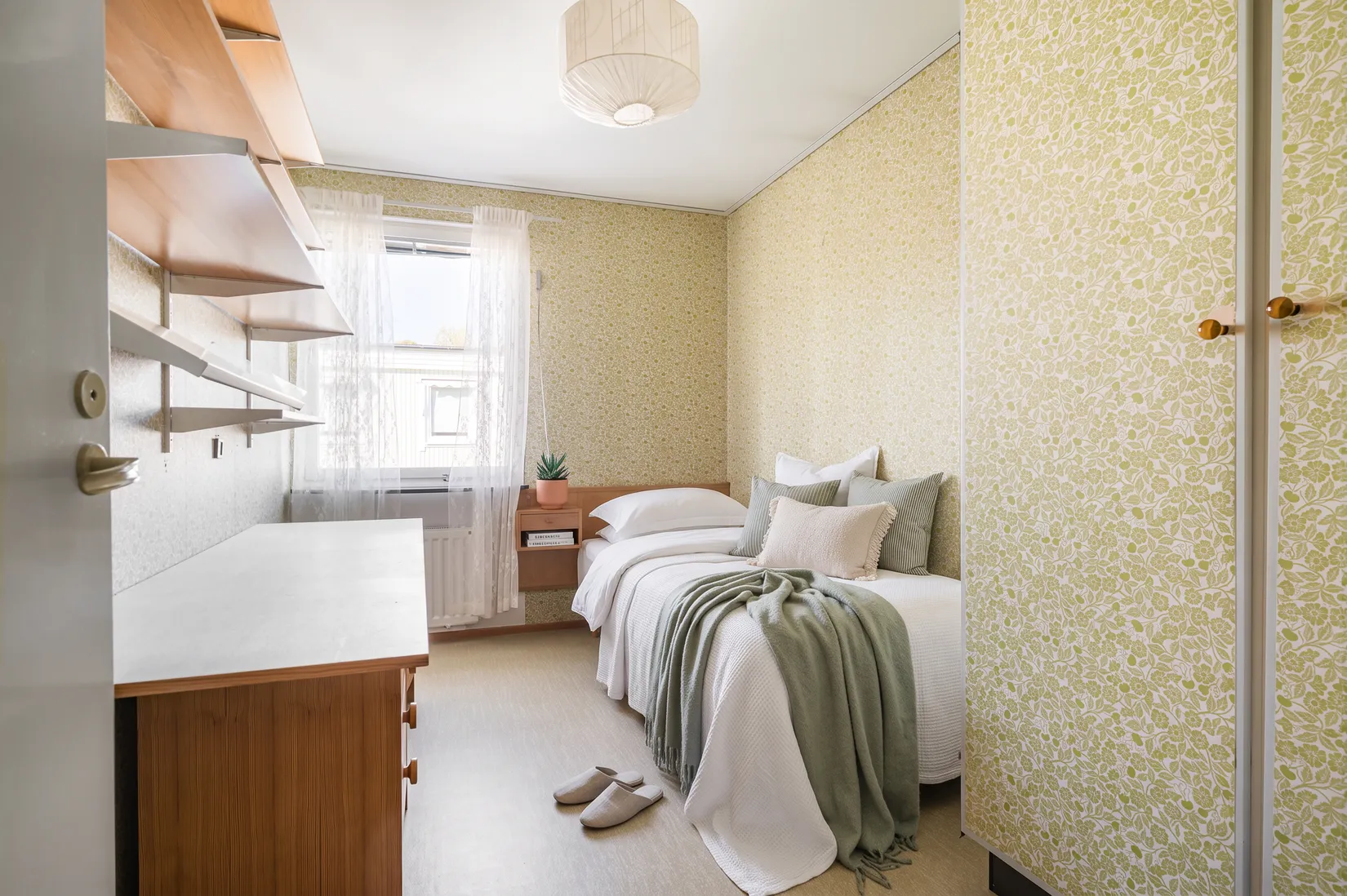 Radhus, Glimmerstigen 23, Lillsjön - Kungsängen, Upplands-Bro