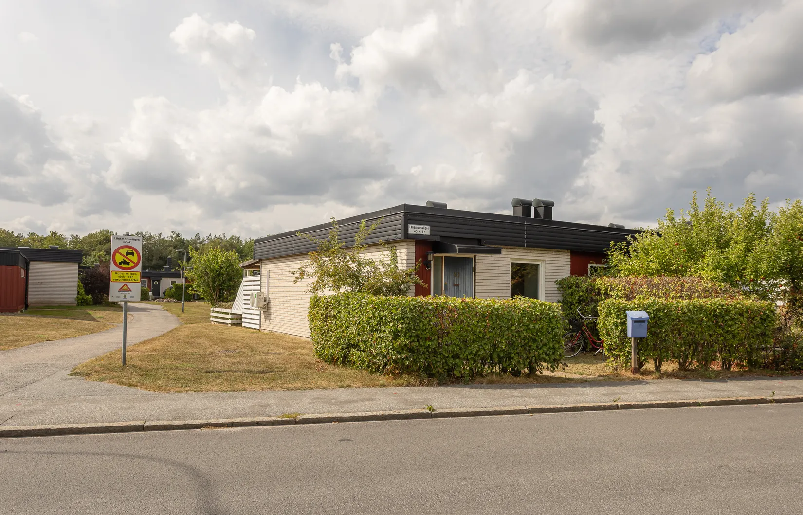 Radhus, Länsmansvägen 43, Norrviken, Sollentuna