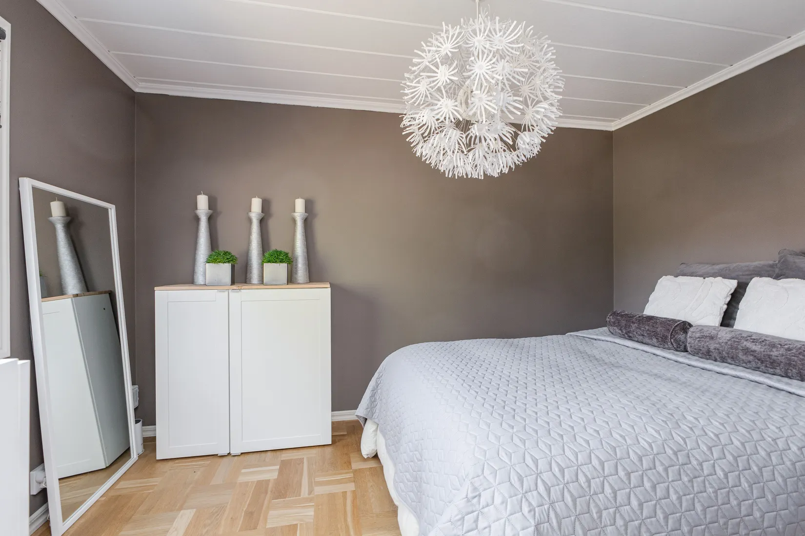 Villa, Kapellvägen 5, Centrum, Enköping