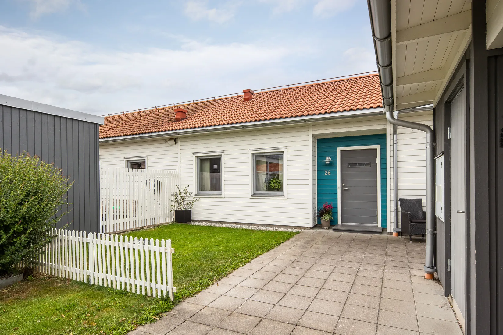 Radhus, Kapellgårdsgatan 26, Trädgårdsstaden, Skövde