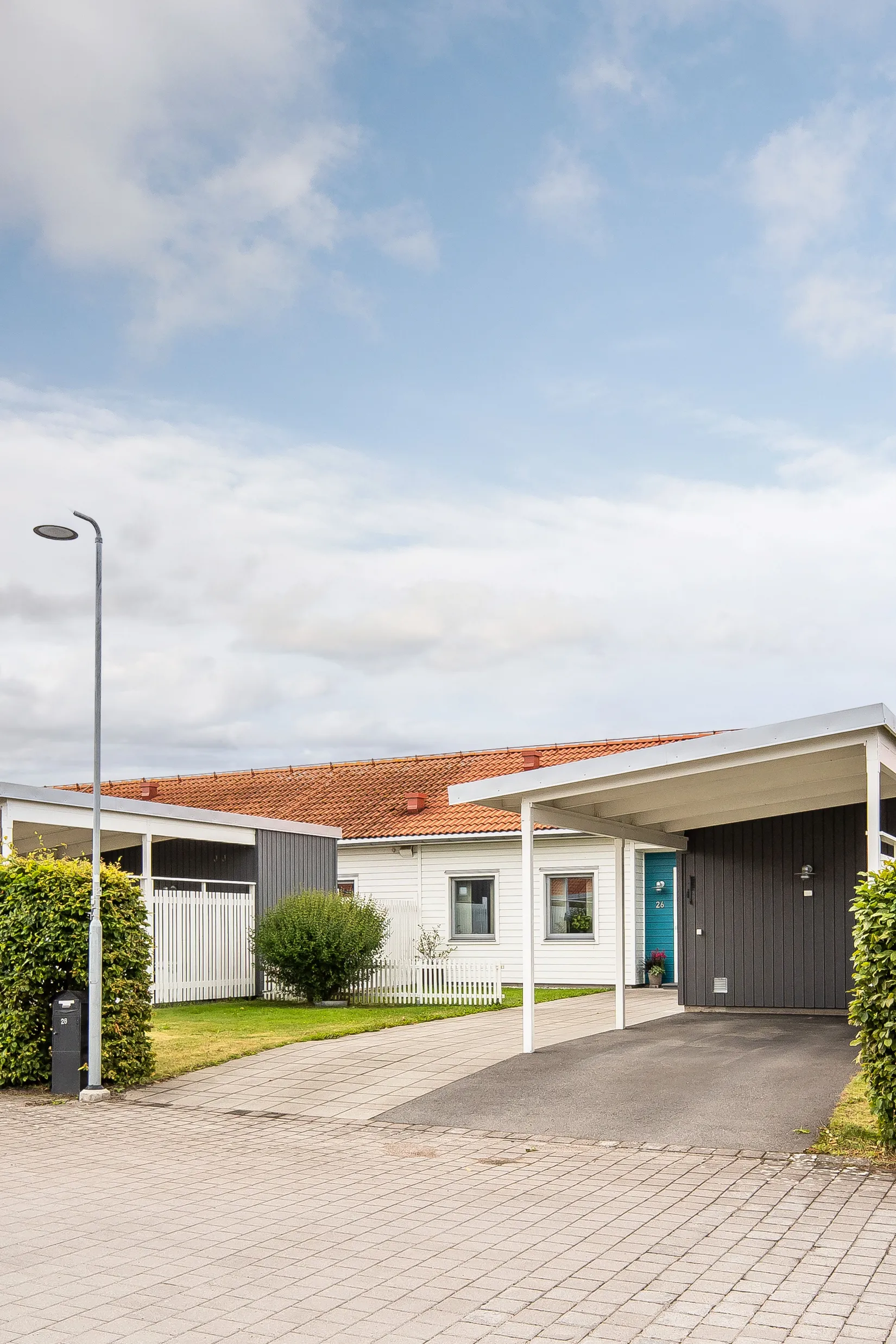Radhus, Kapellgårdsgatan 26, Trädgårdsstaden, Skövde