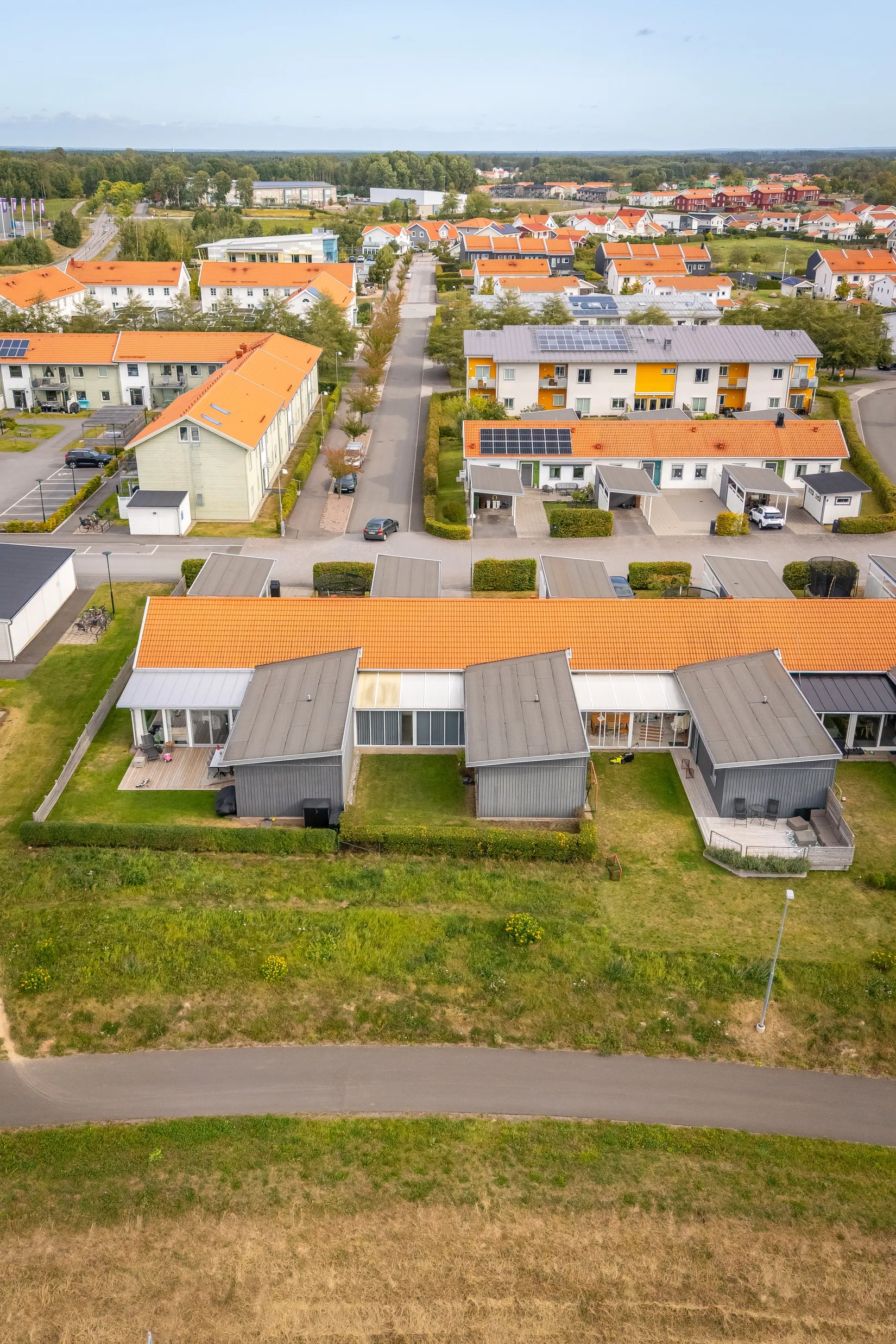 Radhus, Kapellgårdsgatan 26, Trädgårdsstaden, Skövde