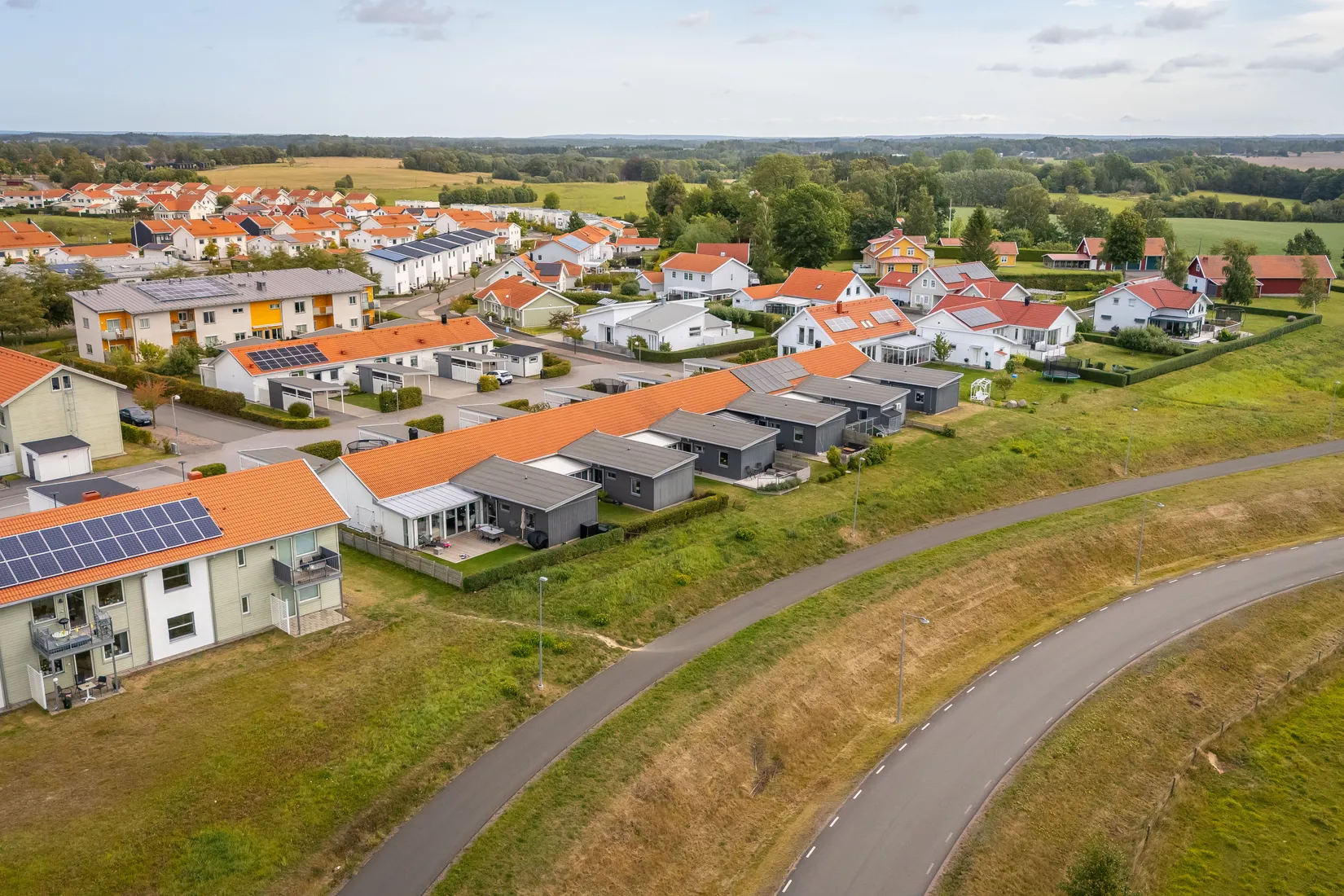 Radhus, Kapellgårdsgatan 26, Trädgårdsstaden, Skövde