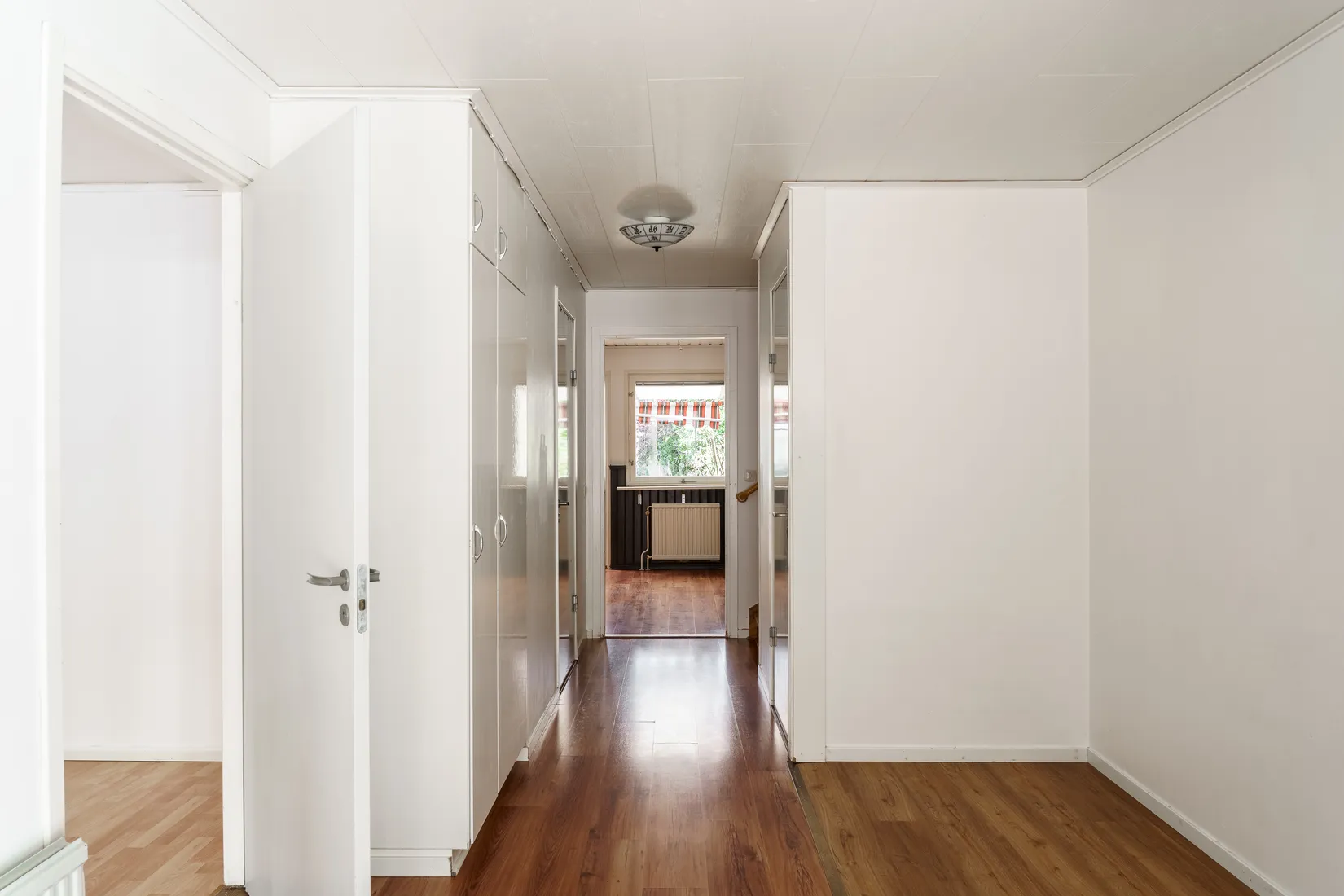 Villa, Ringduvegatan 24, Råby, Västerås