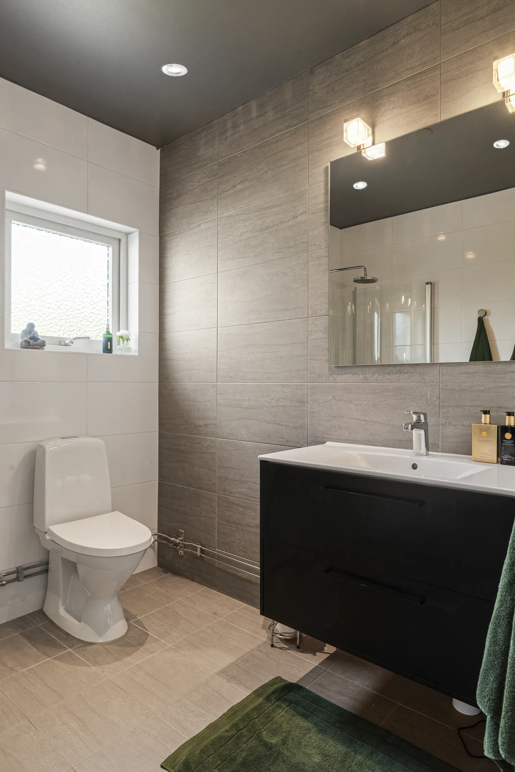Villa, Odensvägen 46, Täby Kyrkby, Täby