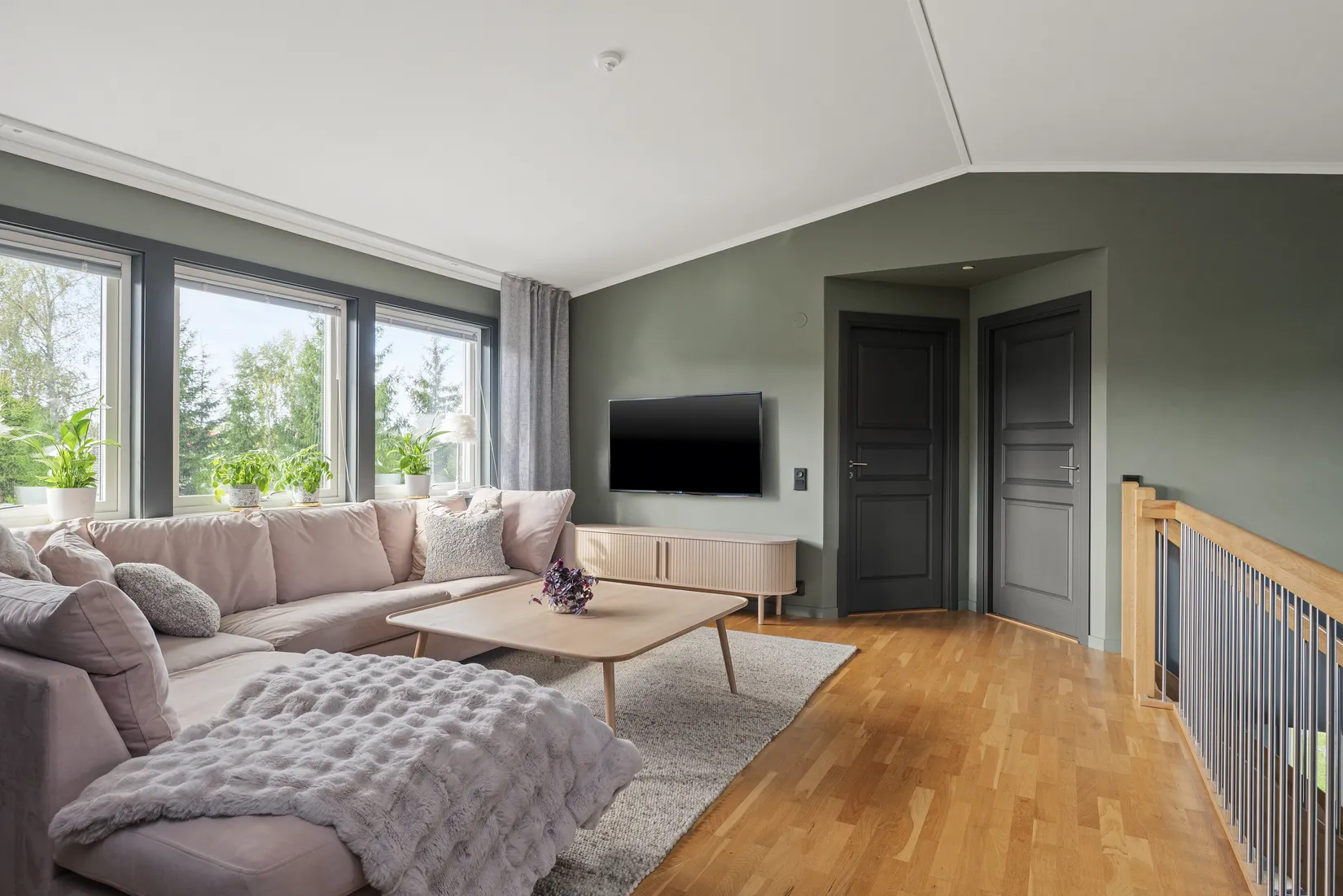 Villa, Odensvägen 46, Täby Kyrkby, Täby